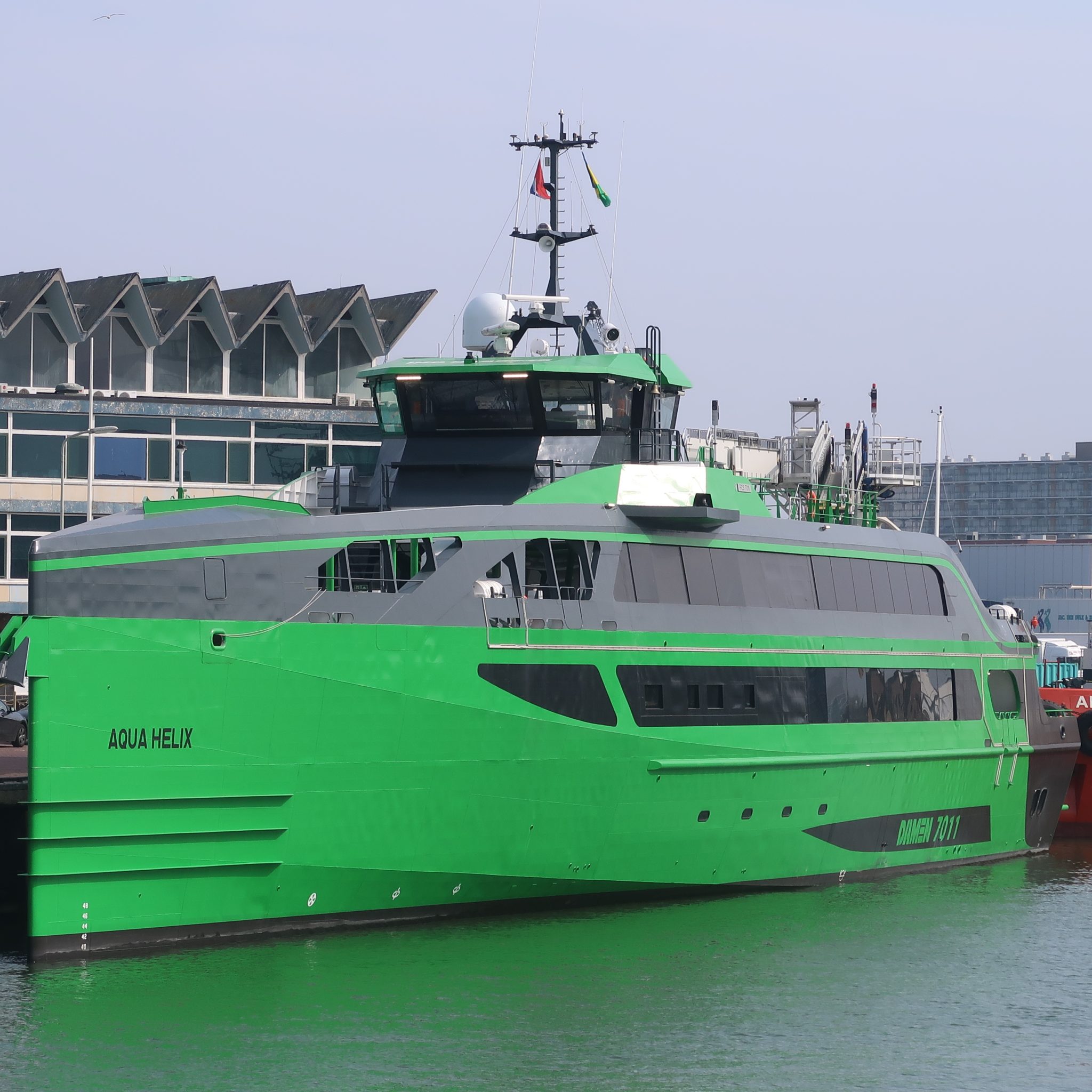 Spreek uit Productiecentrum Habitat Supersnelle Aqua Helix gaat offshore-personeel vervoeren vanuit Den Helder  | Schuttevaer.nl